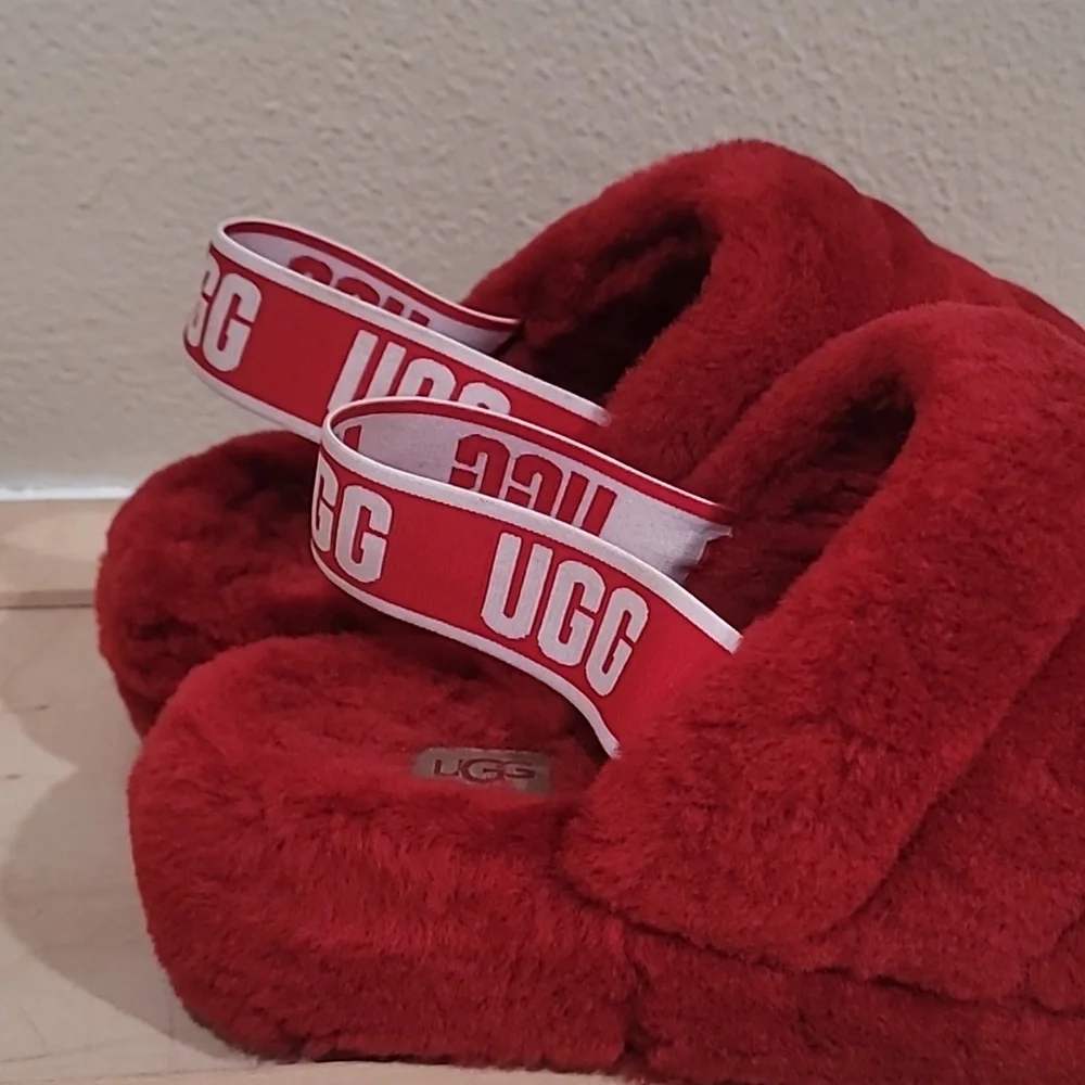 ⚘️ UGG FLUFF YEAH SLIDE SLIPPERS ⚘️ - Picture 5 of 13